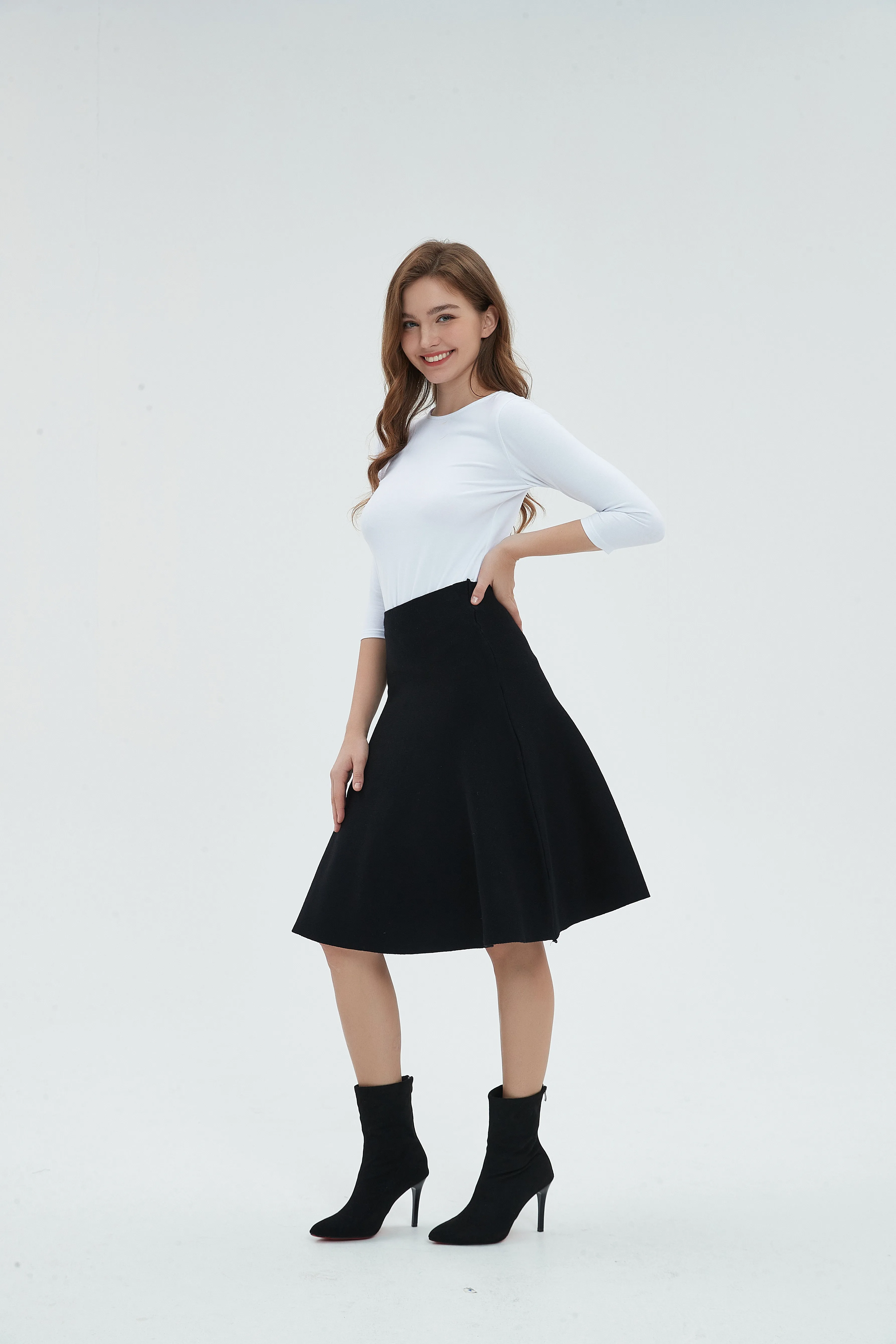 AMAZING MM SKIRT - YEAR ROUND BLACK