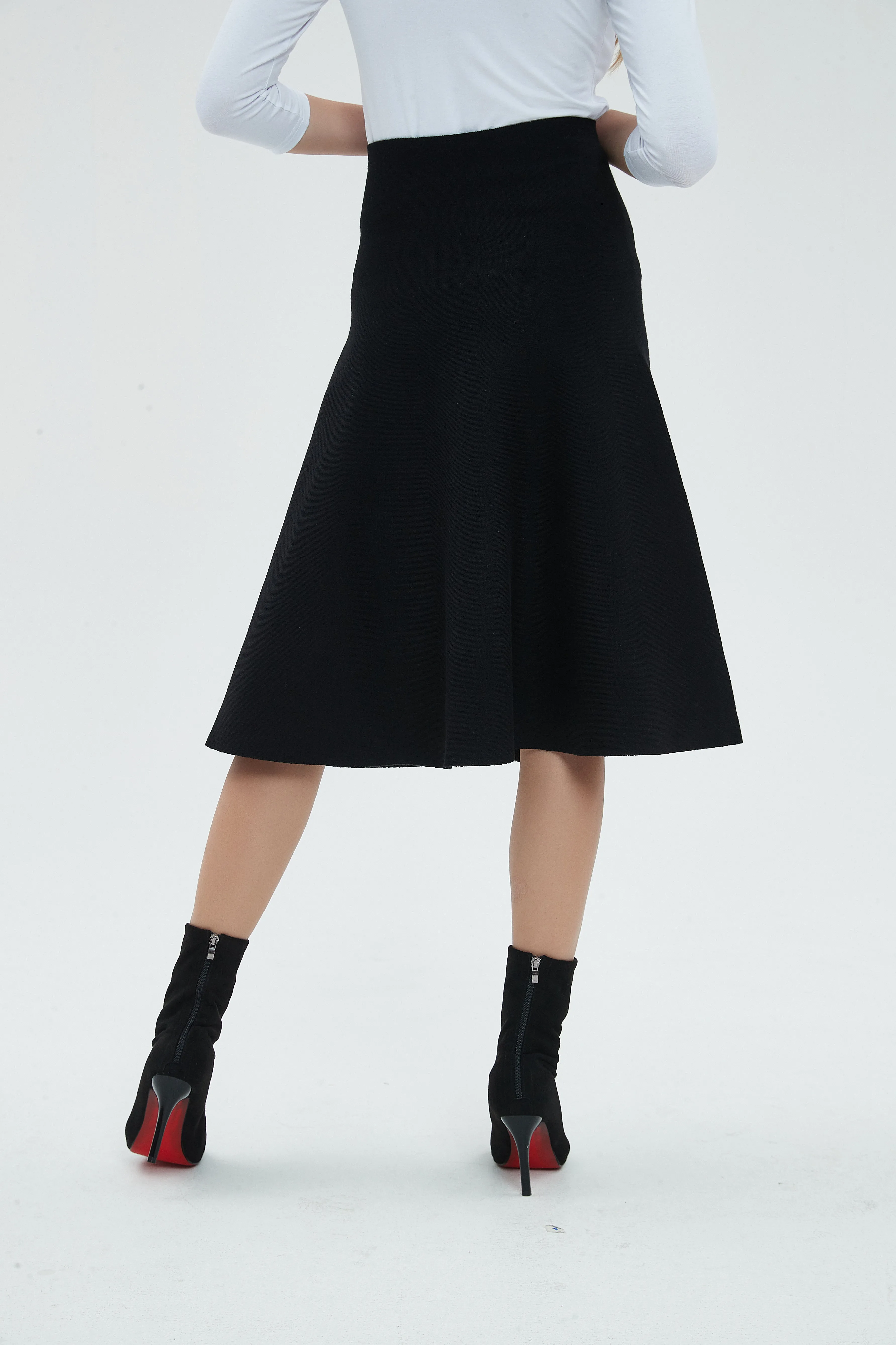 AMAZING MM SKIRT - YEAR ROUND BLACK