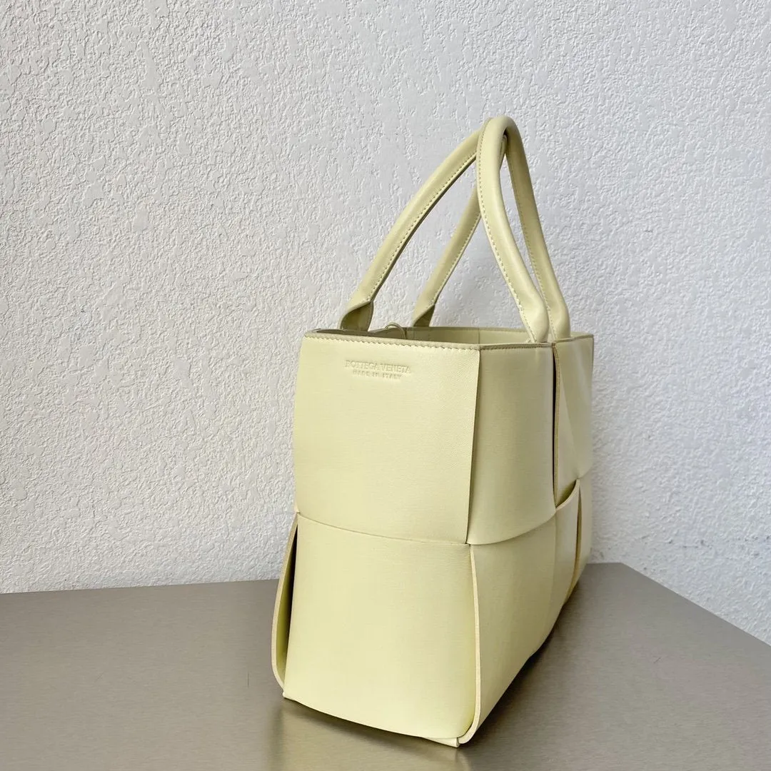 BV Arco Tote Bag For Women 16.14in/41cm In Yellow Ice Cream 609175VCQC27450