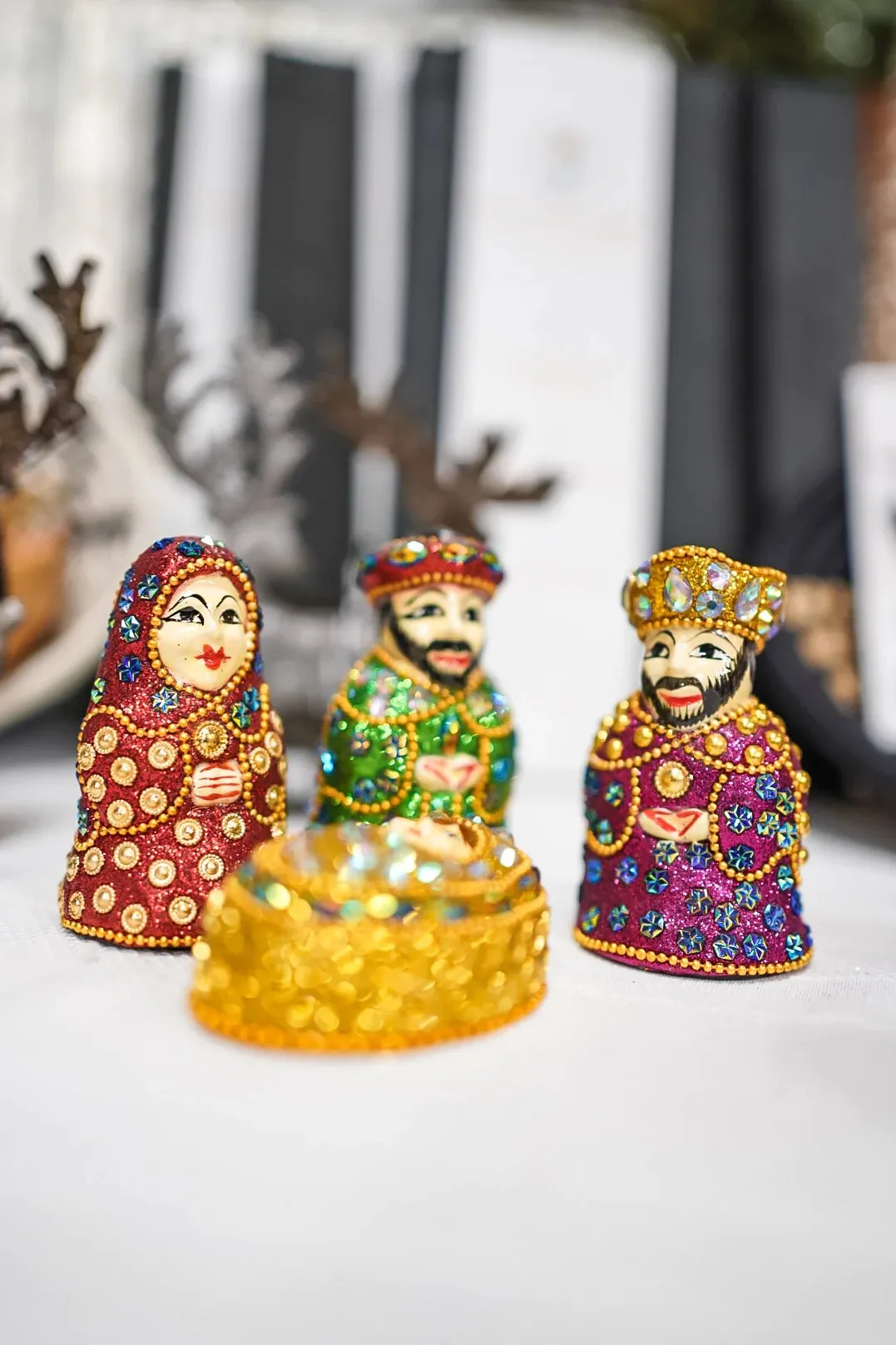 Rhinestone Nativity Set