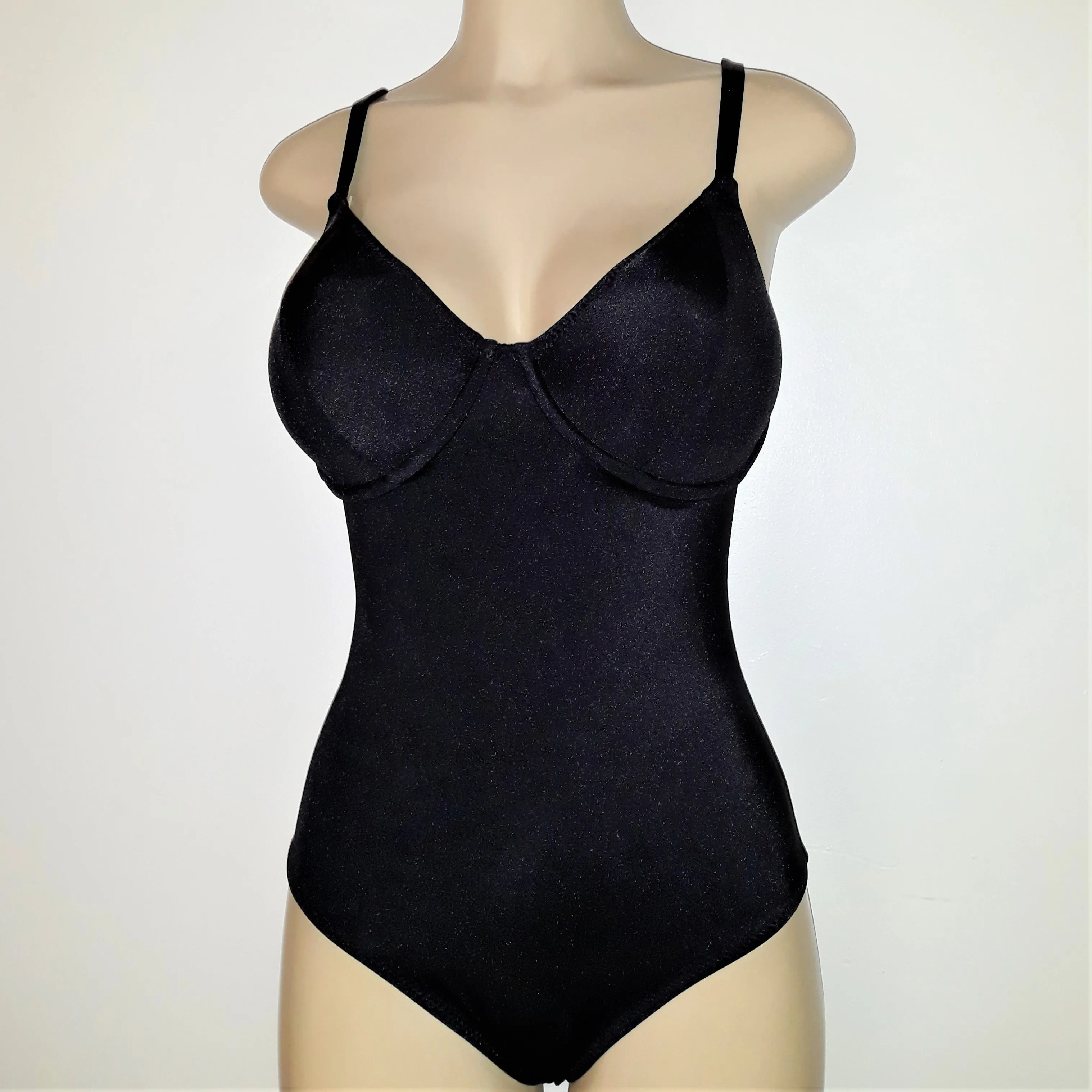 Support Underwire One Piece Swimsuit